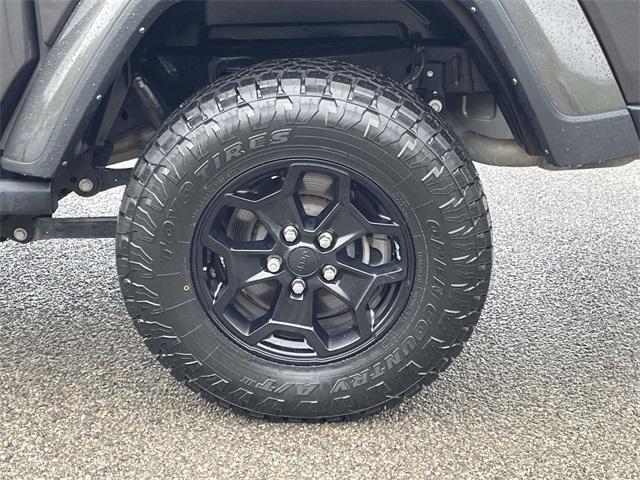 used 2022 Jeep Gladiator car, priced at $30,981