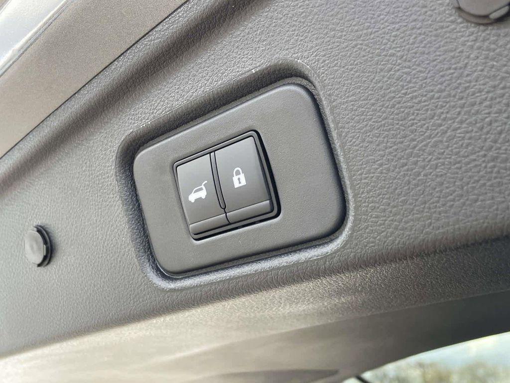 new 2025 Nissan Pathfinder car, priced at $38,735