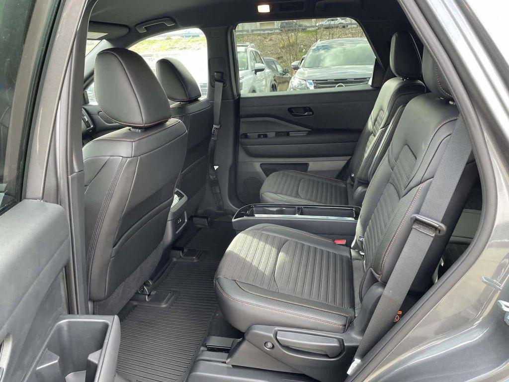 new 2025 Nissan Pathfinder car, priced at $38,735