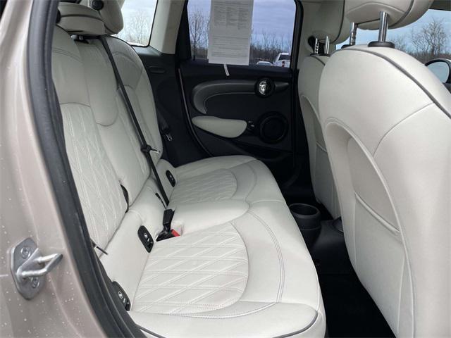 used 2023 MINI Hardtop car, priced at $27,550