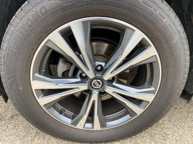 used 2019 Nissan Rogue car, priced at $17,808