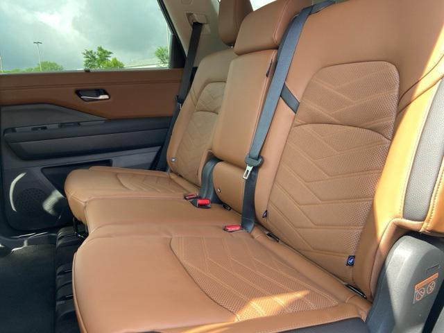 new 2025 Nissan Pathfinder car, priced at $50,665