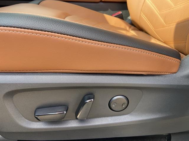 new 2025 Nissan Pathfinder car, priced at $50,665