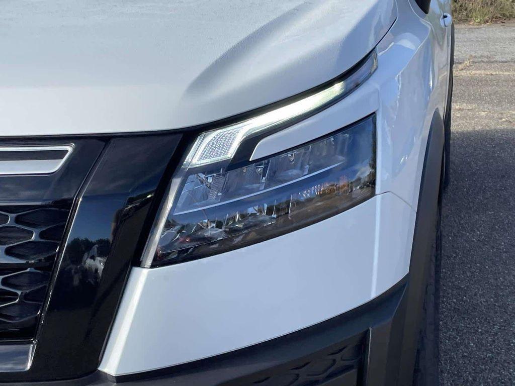 new 2025 Nissan Pathfinder car, priced at $38,657