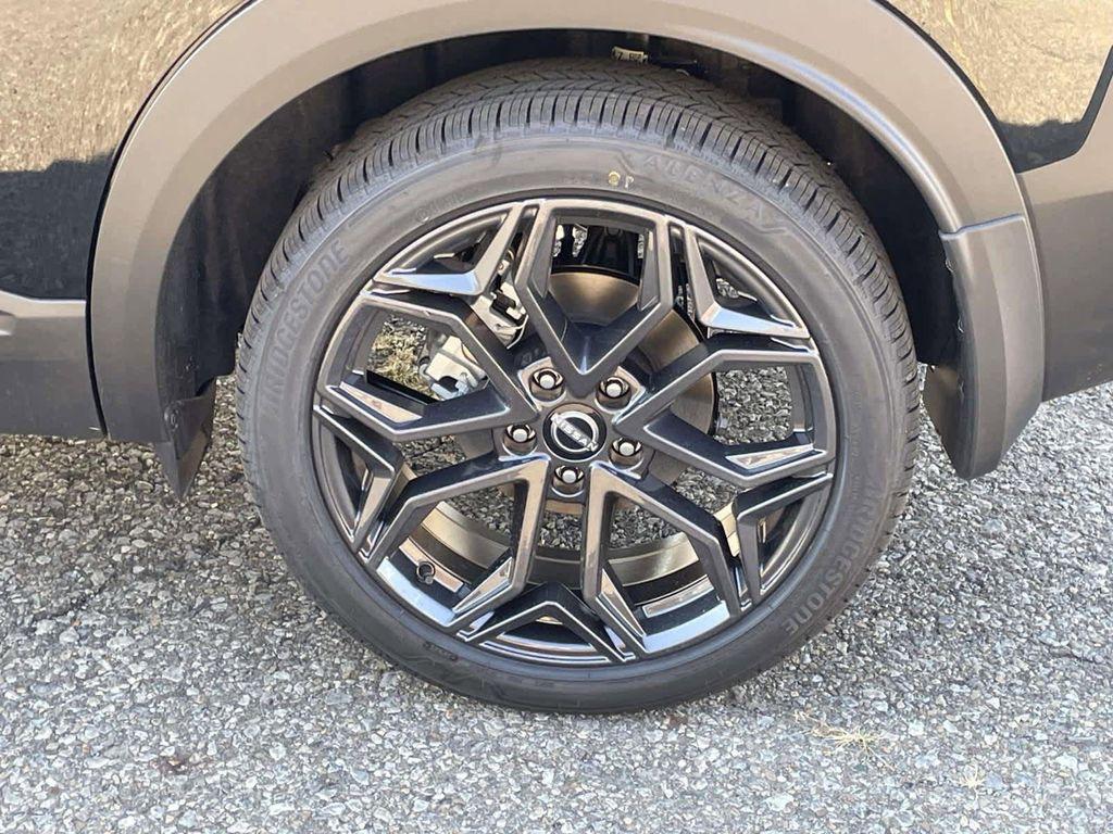 new 2025 Nissan Kicks car, priced at $31,064