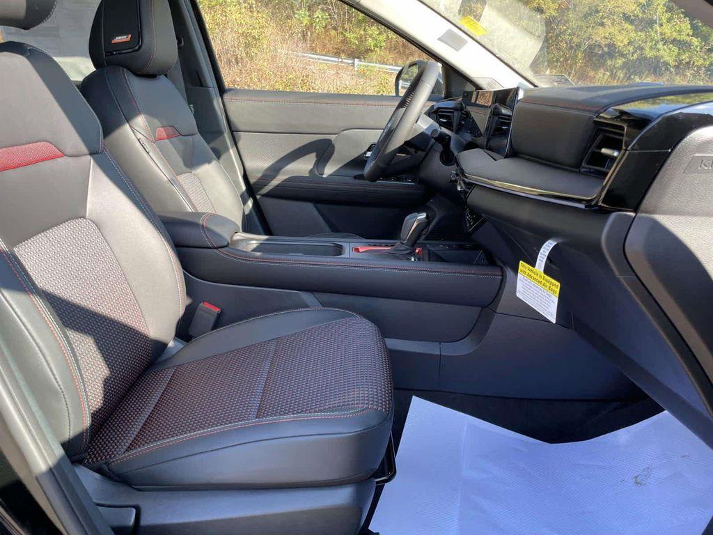 new 2025 Nissan Kicks car, priced at $31,064