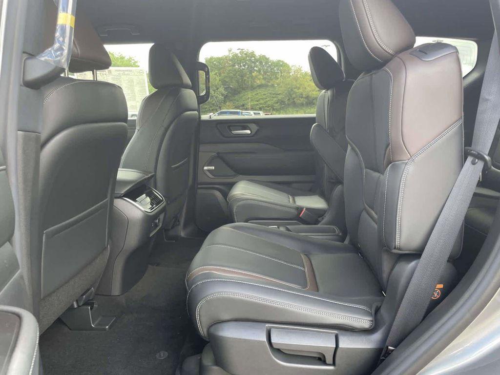 new 2025 Nissan Armada car, priced at $68,722