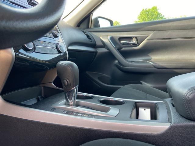 used 2015 Nissan Altima car