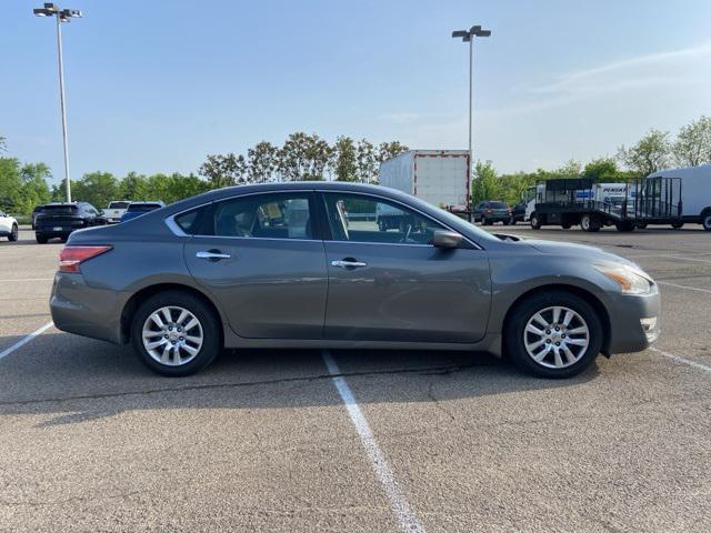 used 2015 Nissan Altima car
