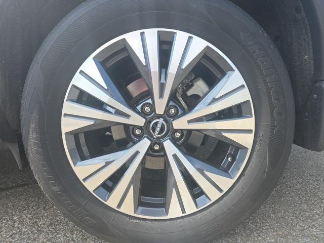 used 2022 Nissan Rogue car, priced at $25,748