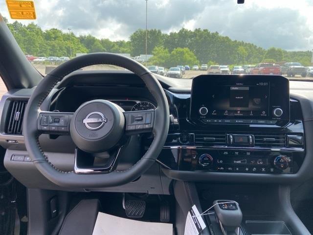 new 2025 Nissan Pathfinder car, priced at $43,360