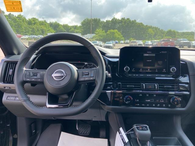 new 2025 Nissan Pathfinder car, priced at $43,360