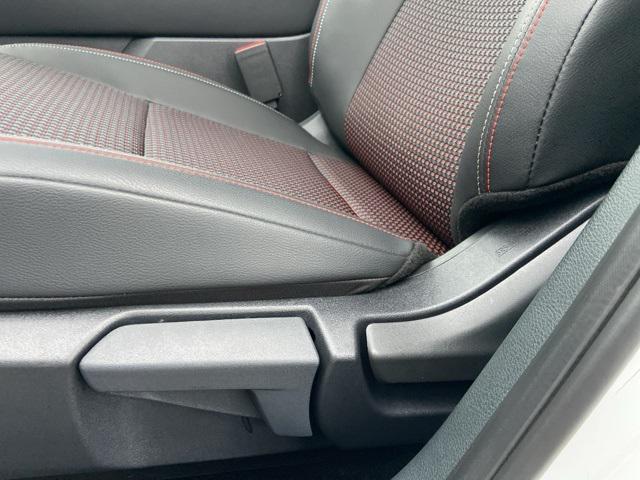 new 2025 Nissan Kicks car, priced at $29,028