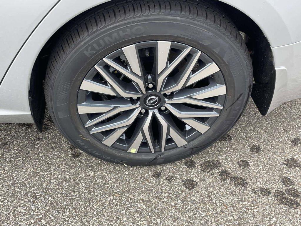 new 2025 Nissan Altima car, priced at $27,572