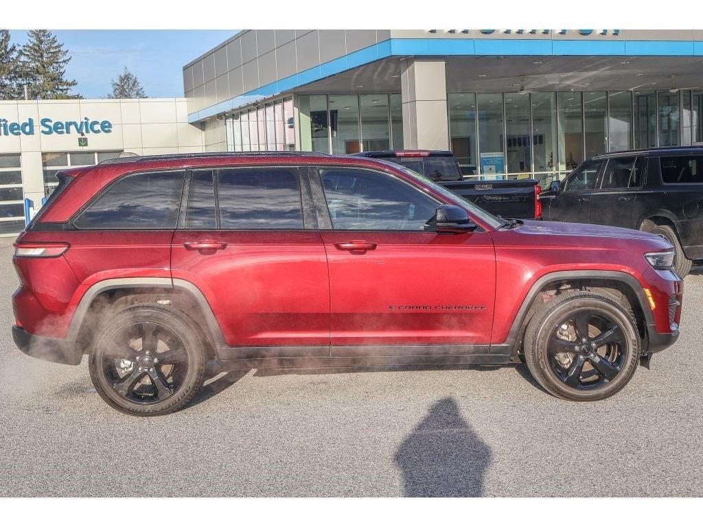 used 2023 Jeep Grand Cherokee car, priced at $33,999