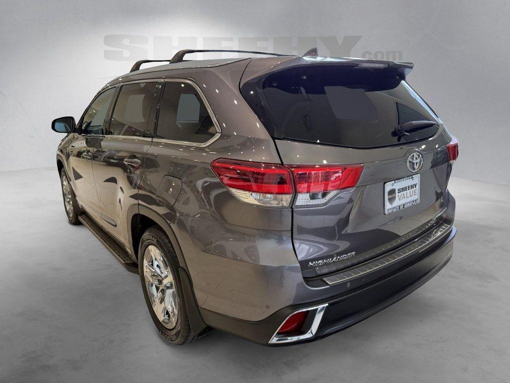 used 2018 Toyota Highlander car, priced at $24,412