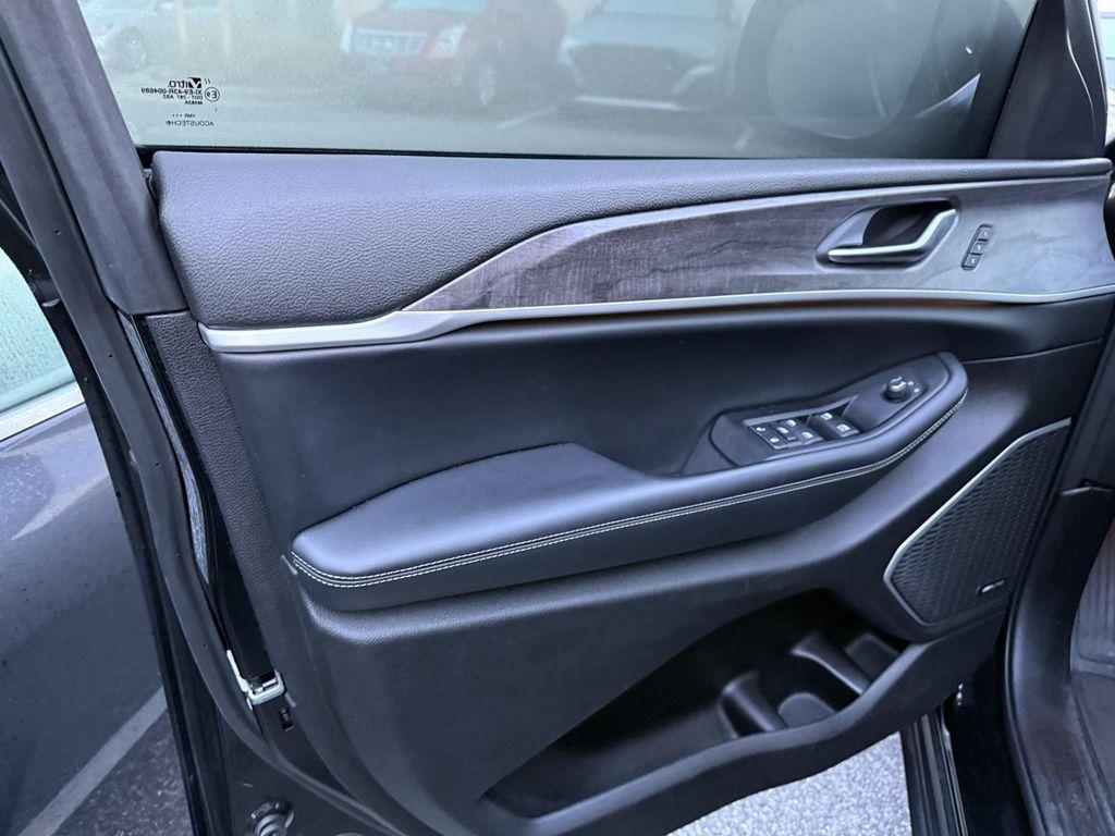 used 2022 Jeep Grand Cherokee L car, priced at $31,729