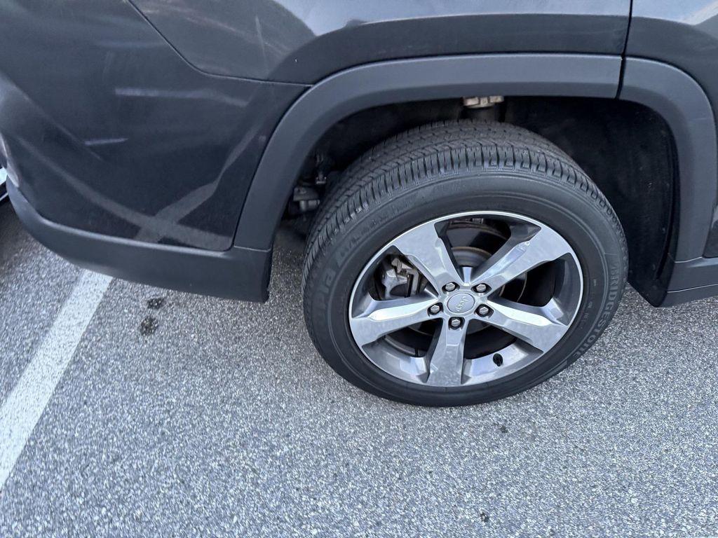 used 2022 Jeep Grand Cherokee L car, priced at $31,729