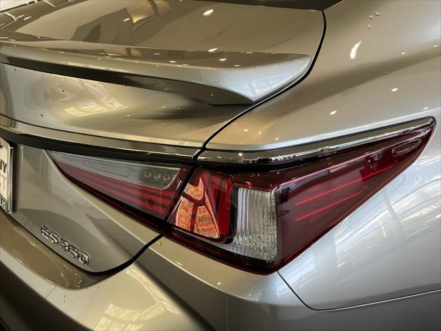 used 2019 Lexus ES 350 car, priced at $30,599