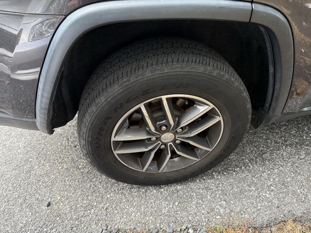 used 2017 Jeep Grand Cherokee car, priced at $14,920