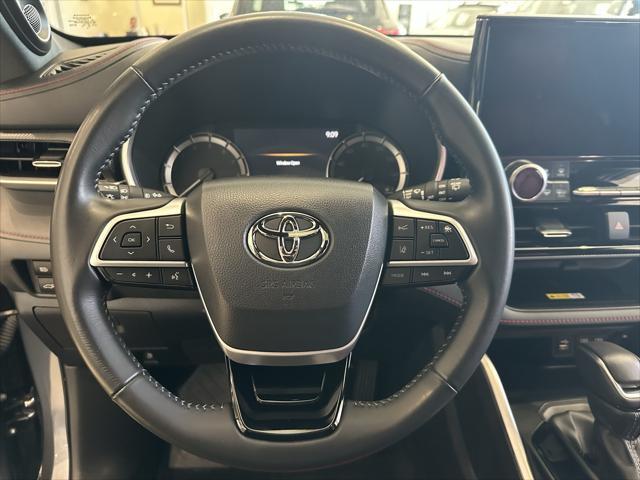 used 2023 Toyota Highlander car, priced at $42,843
