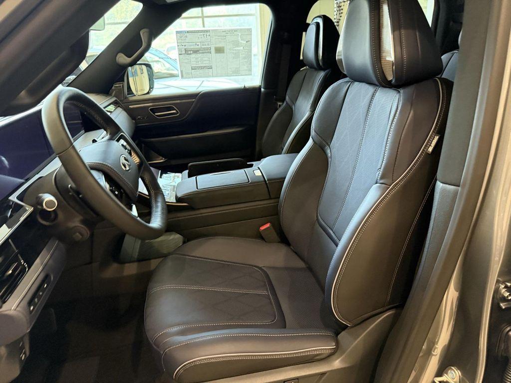 new 2026 INFINITI QX80 car, priced at $104,835