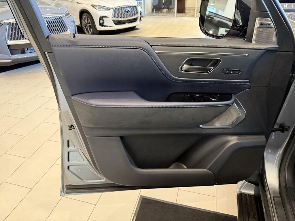 new 2026 INFINITI QX80 car, priced at $104,835