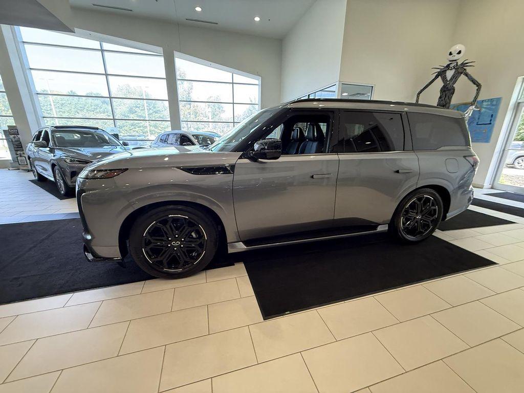new 2026 INFINITI QX80 car, priced at $104,835