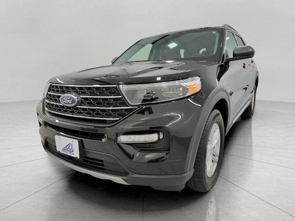 used 2023 Ford Explorer car, priced at $35,000