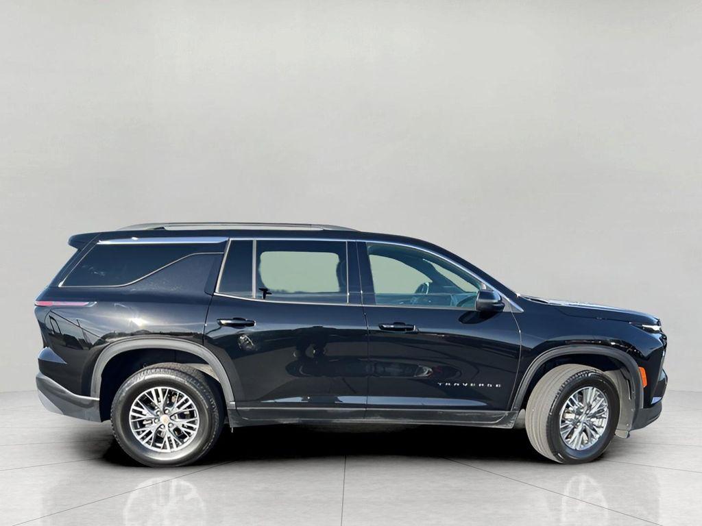 used 2025 Chevrolet Traverse car, priced at $35,850