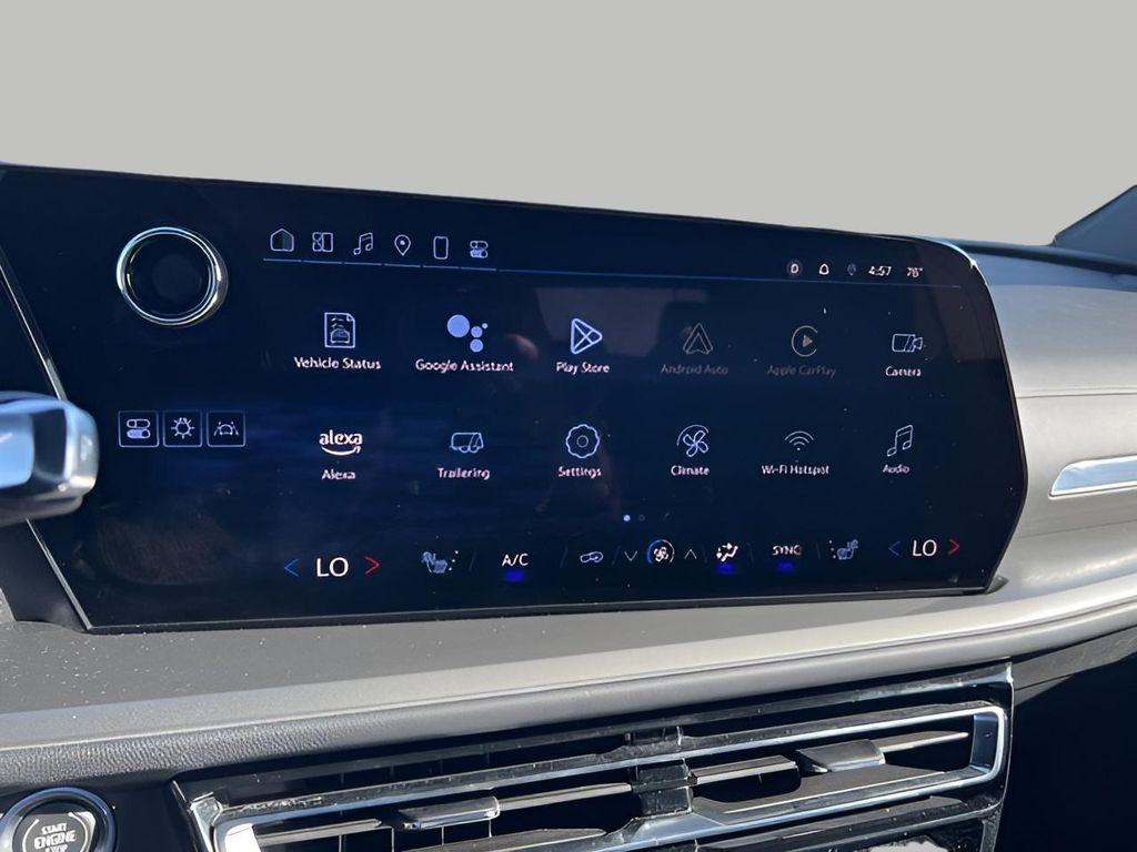 used 2025 Chevrolet Traverse car, priced at $35,850