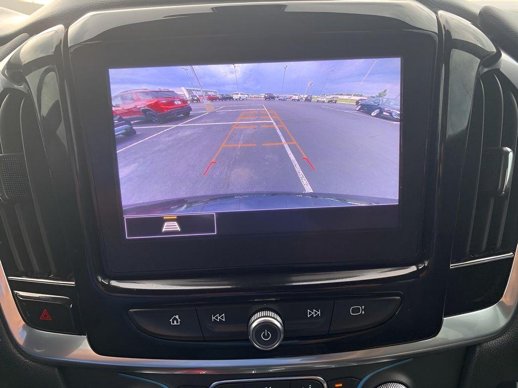 used 2022 Chevrolet Traverse car, priced at $20,971