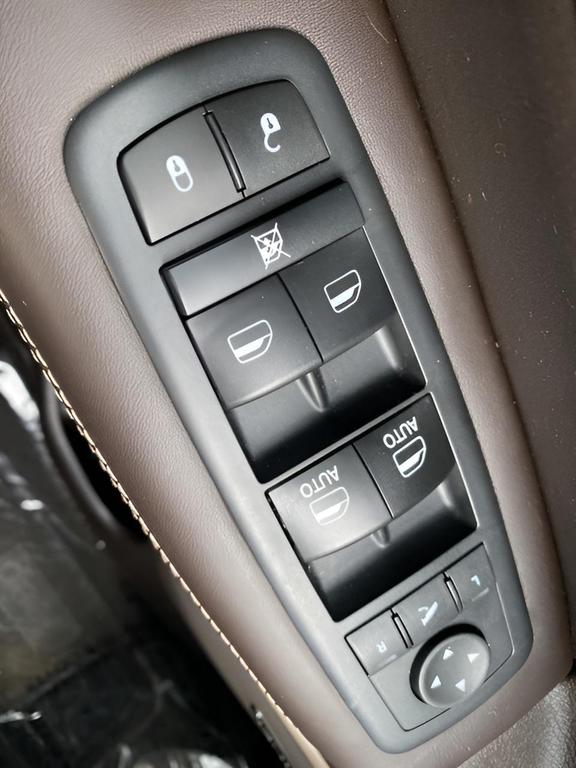 used 2017 Jeep Grand Cherokee car, priced at $19,998