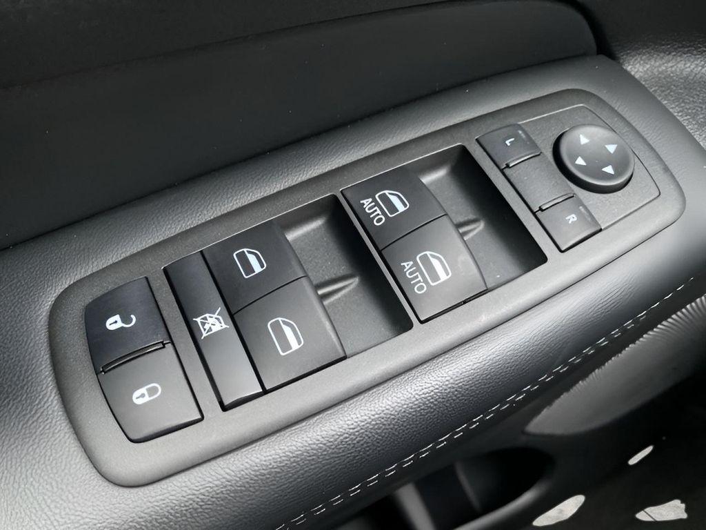 used 2021 Jeep Grand Cherokee car, priced at $25,000