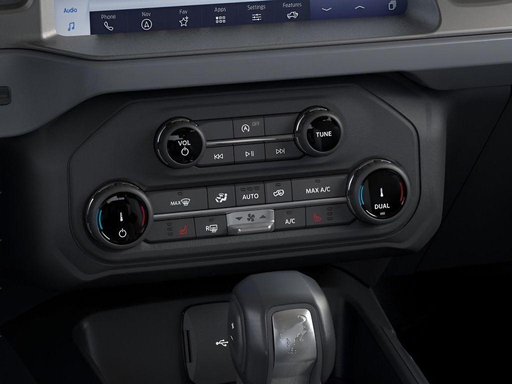 new 2025 Ford Bronco car, priced at $45,021