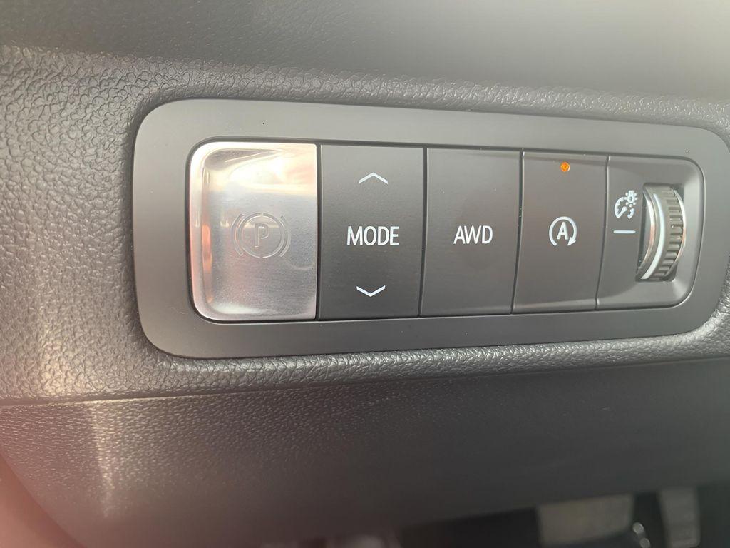 used 2024 Chevrolet Traverse car, priced at $51,500