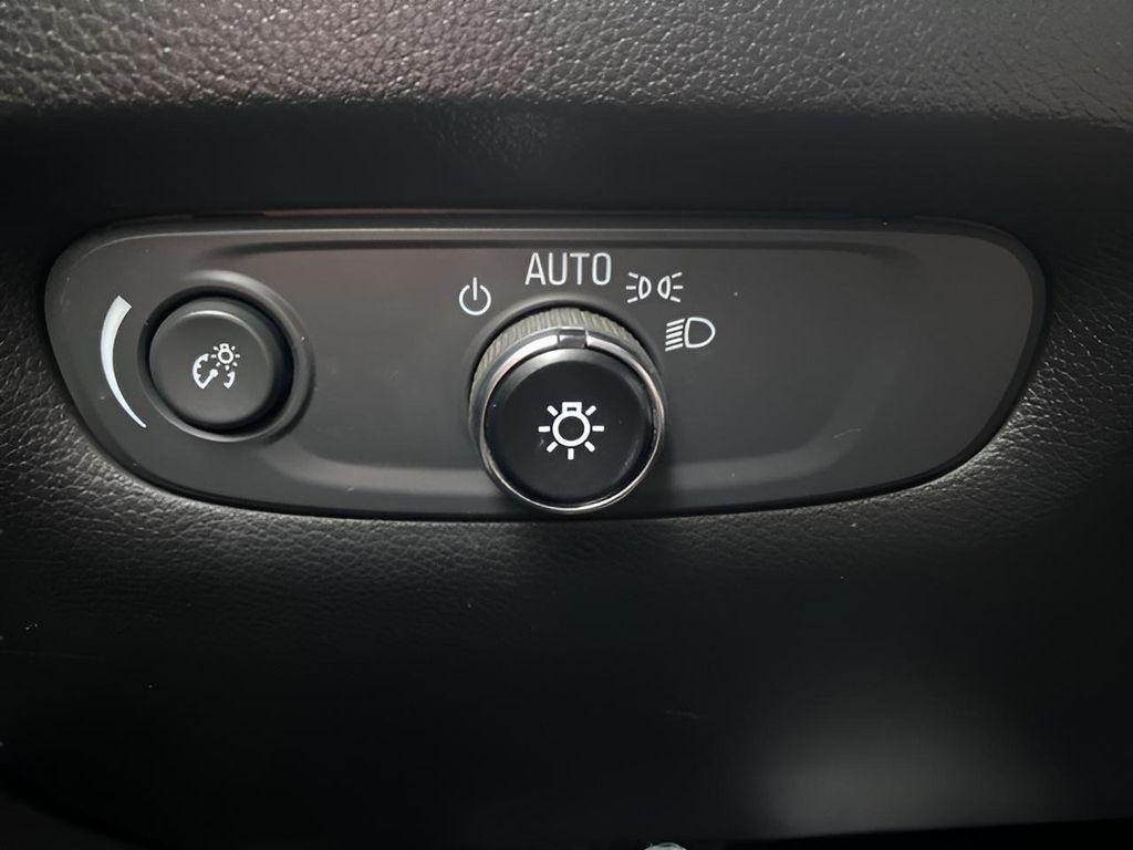 used 2022 Chevrolet Traverse car, priced at $22,859