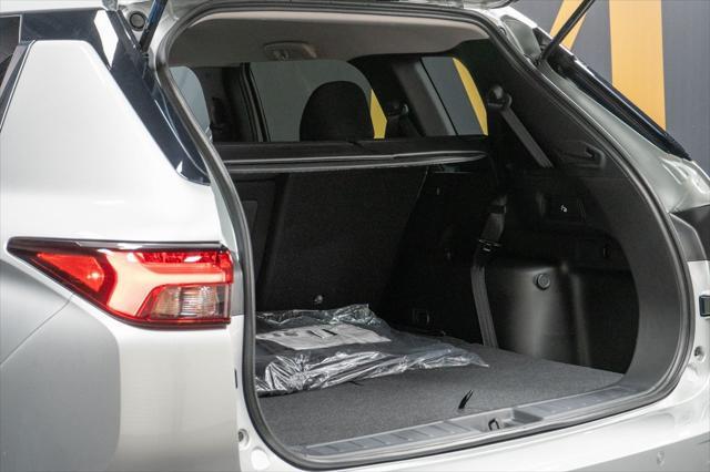 new 2025 Mitsubishi Outlander PHEV car