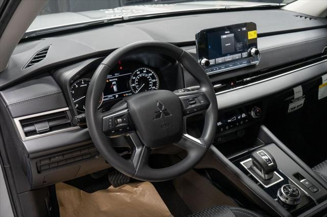 new 2025 Mitsubishi Outlander PHEV car
