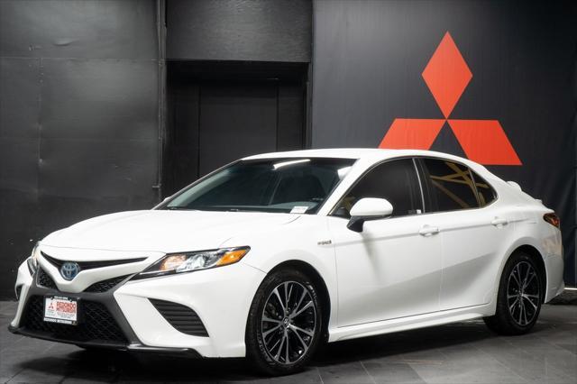 used 2018 Toyota Camry Hybrid car, priced at $20,896