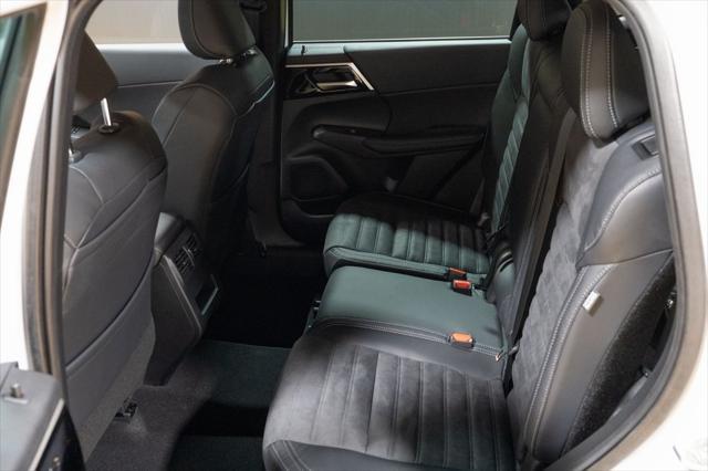 new 2025 Mitsubishi Outlander PHEV car, priced at $48,275