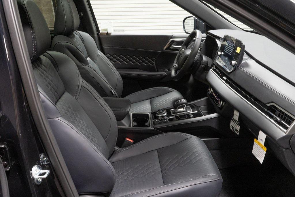 new 2025 Mitsubishi Outlander PHEV car, priced at $51,155