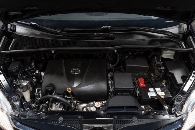 used 2019 Toyota Sienna car, priced at $28,134