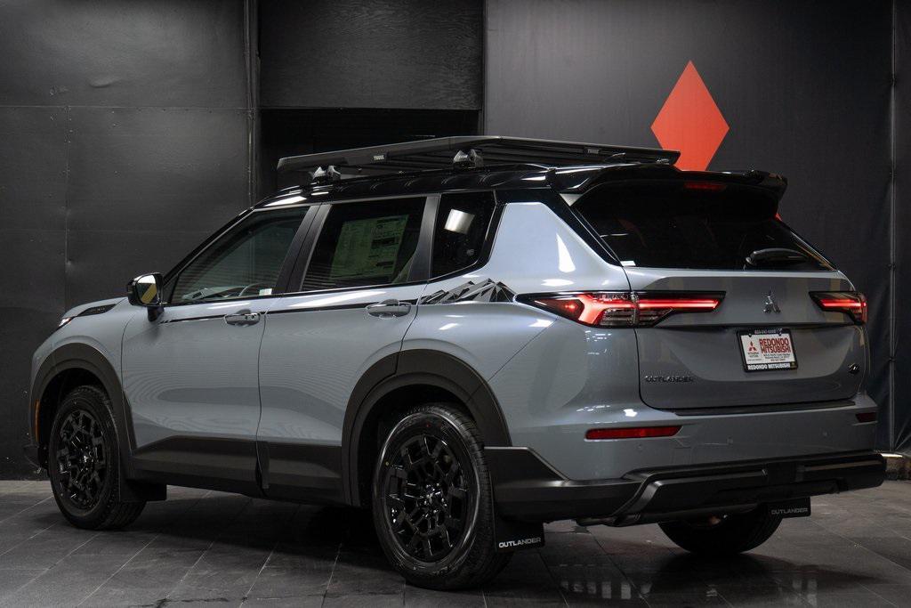 new 2025 Mitsubishi Outlander car, priced at $44,060