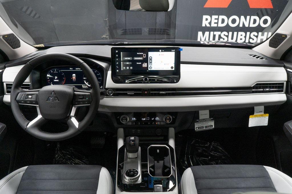 new 2025 Mitsubishi Outlander car, priced at $39,400