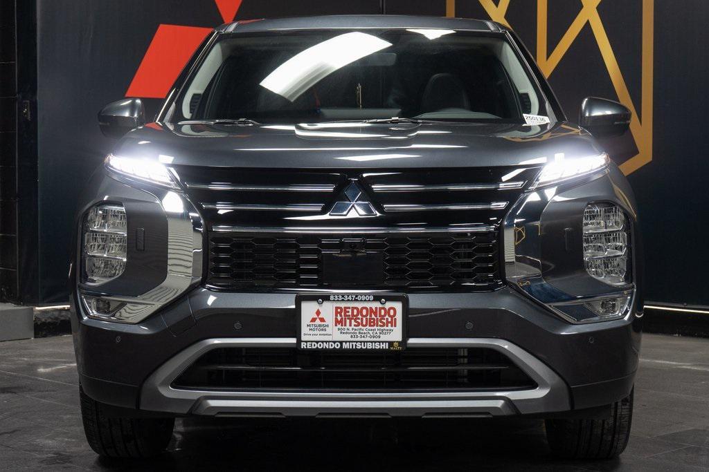 new 2025 Mitsubishi Outlander car, priced at $39,230