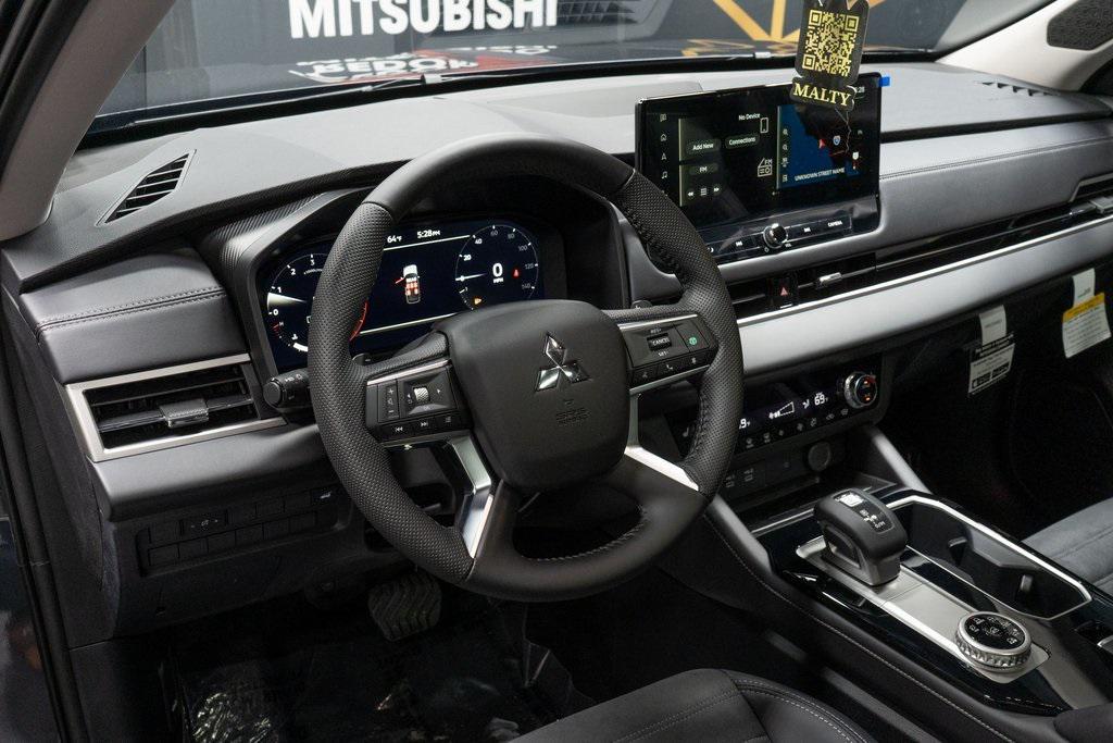 new 2025 Mitsubishi Outlander car, priced at $39,230