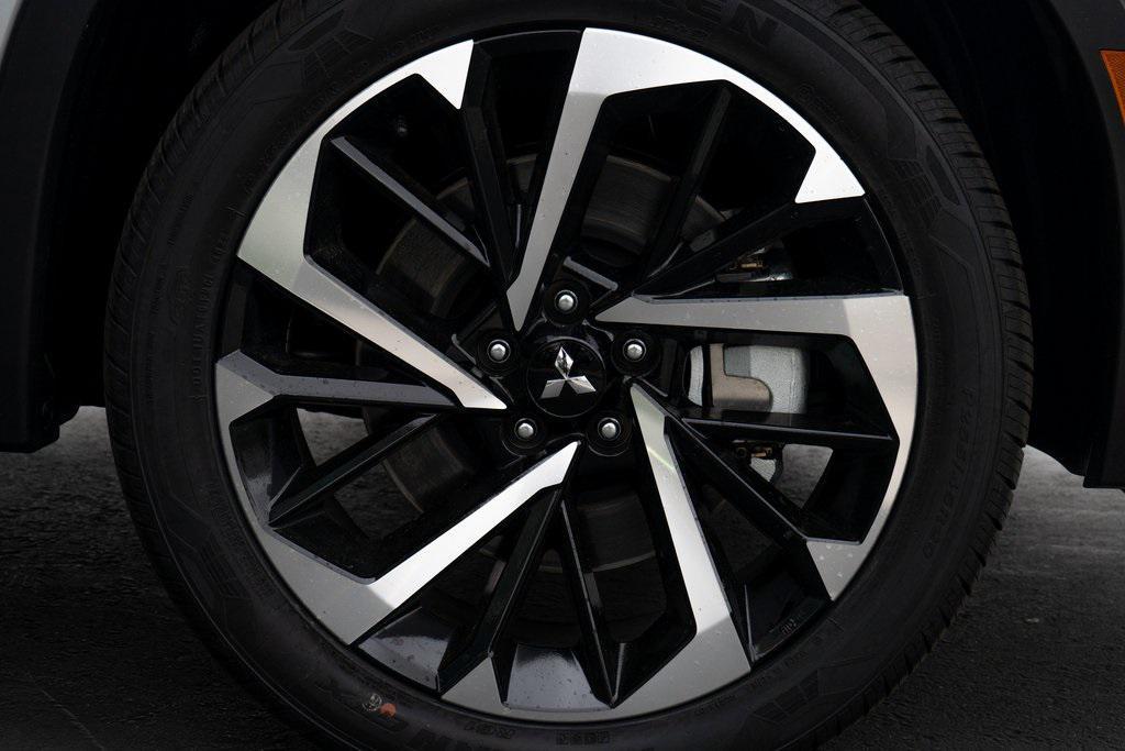 new 2025 Mitsubishi Outlander PHEV car, priced at $47,680