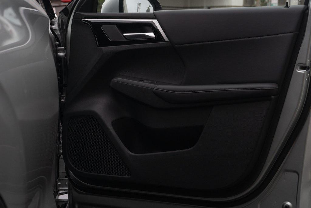 new 2025 Mitsubishi Outlander PHEV car, priced at $47,680