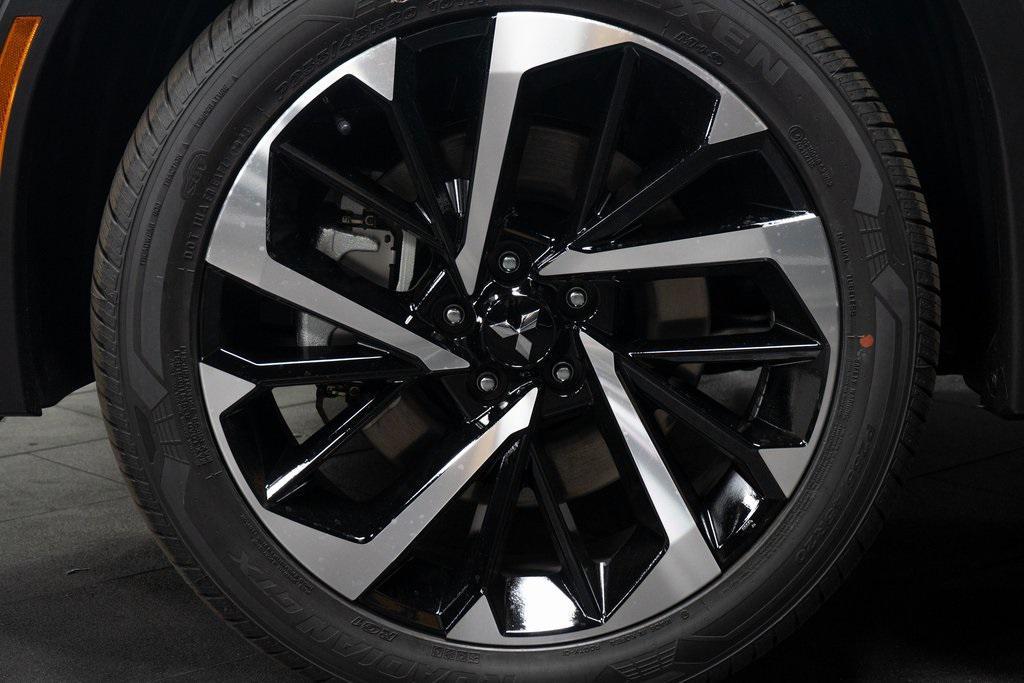 new 2025 Mitsubishi Outlander PHEV car, priced at $47,725
